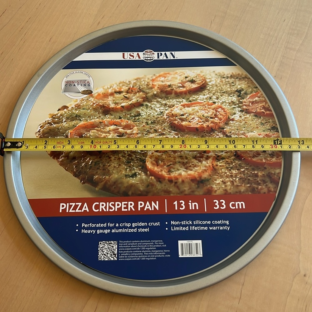 ๐ USA PAN Pizza Pan with Holes 13inch - Picture 7 of 7